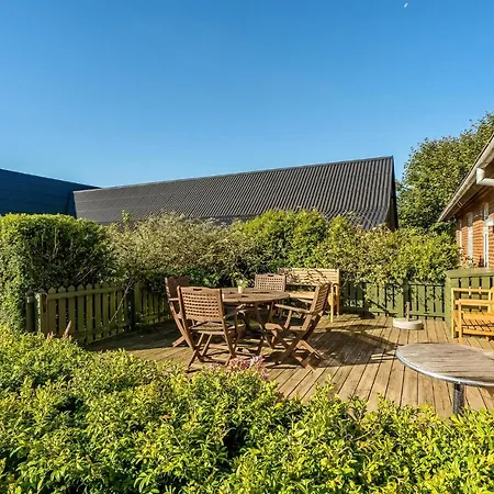 5 Bedroom Awesome In Сasa de vacaciones